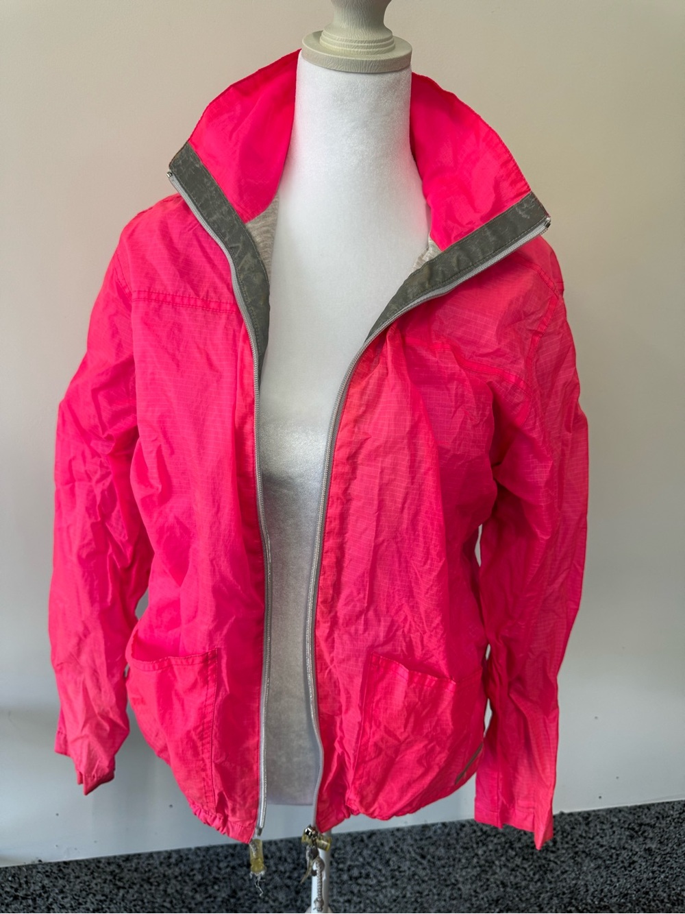 1980s 1990s Lightweight Hot Pink Windbreaker Jacket by GUESS vintage